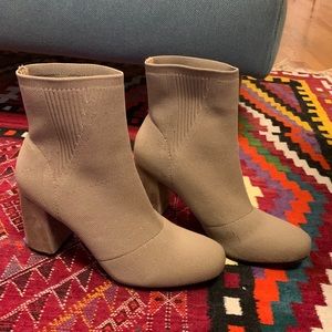MIA knit booties